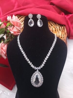 Heena American Diamond Set – White