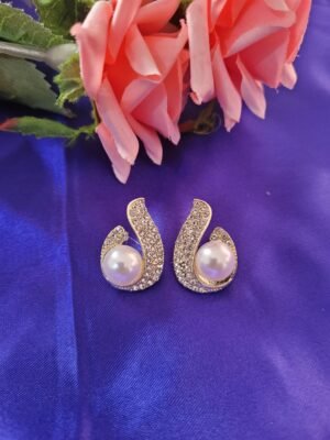 Mobius Pearl Earrings