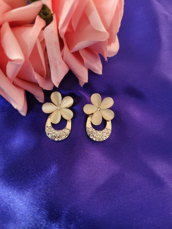 Flower Stone Earrings