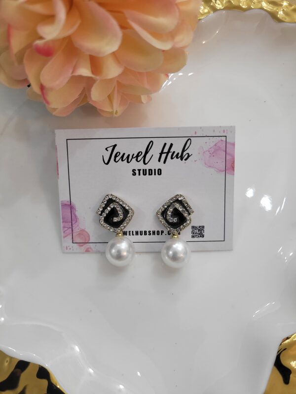 Spiral Stone Pearl Earrings
