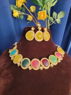 Multi Stone Choker Set With Mangtika