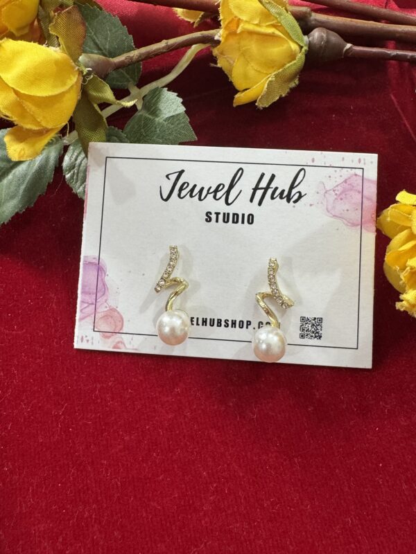 Unique Pearl Earrings