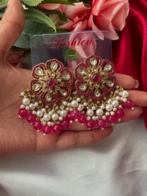 Flower studs – Dark Pink