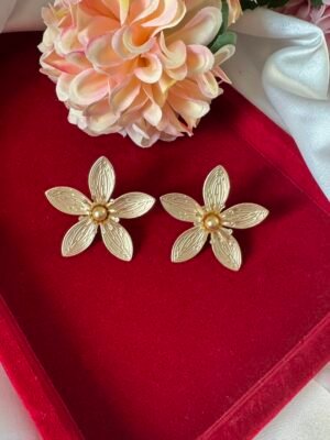 Flower Earrings – Golden