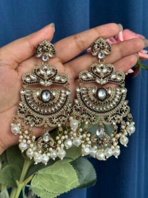 Saloni Premium Kundan Earrings – Black