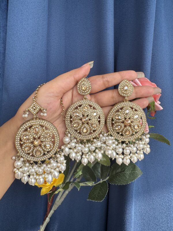 Bhavika Kundan Earrings and Mangtika- White