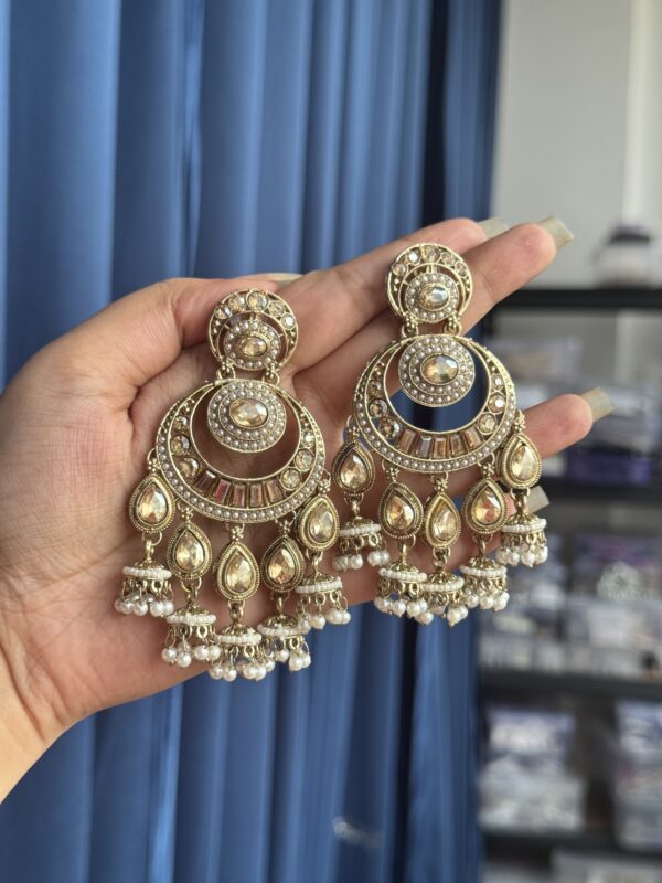 Arya Kundan Earrings - Golden