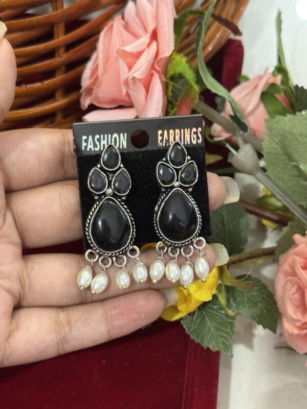 Brass Stone Earrings - Black
