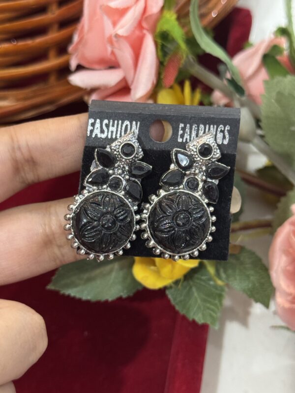Carved Earrings - Black