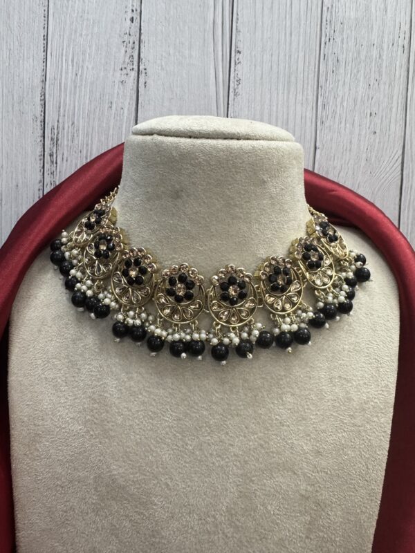 Smriti Kundan Set - Black - Image 2
