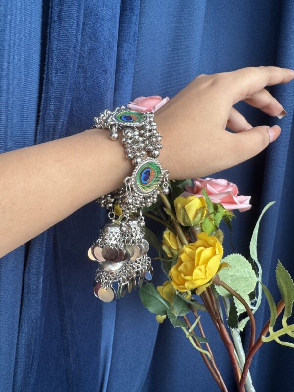 Peacock Kada With Latkan