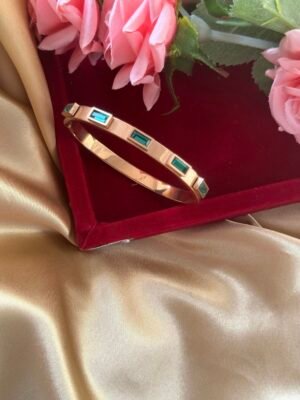 Anti Tarnish Kada – Green Stone