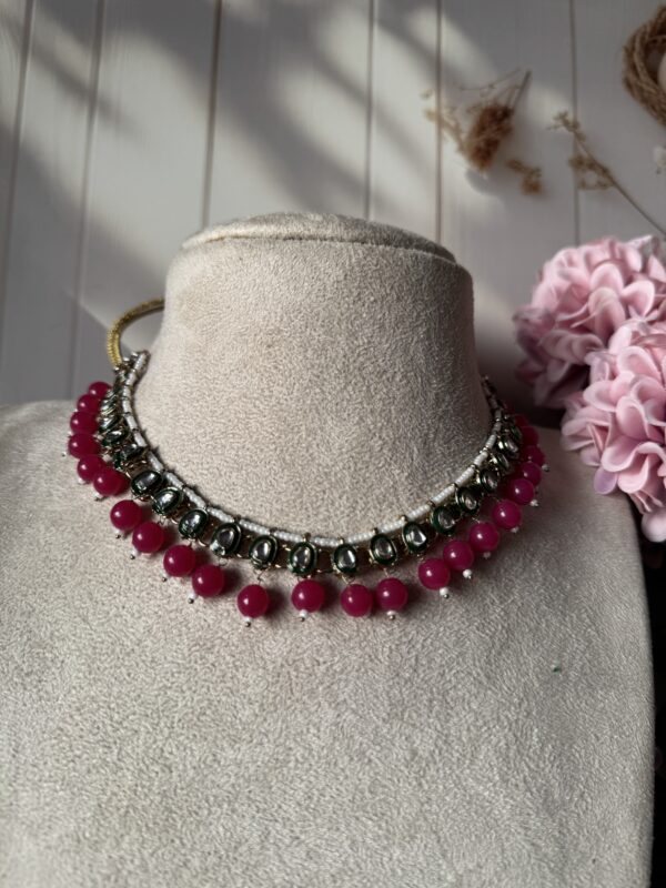 Anika Kundan Necklace with Mangtika - Dark Pink - Image 2