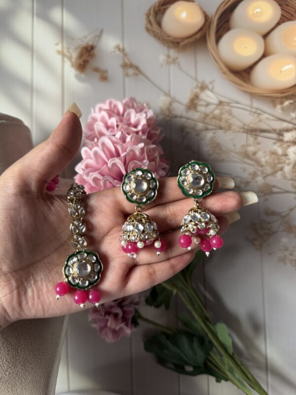Anika Kundan Necklace with Mangtika - Dark Pink - Image 3