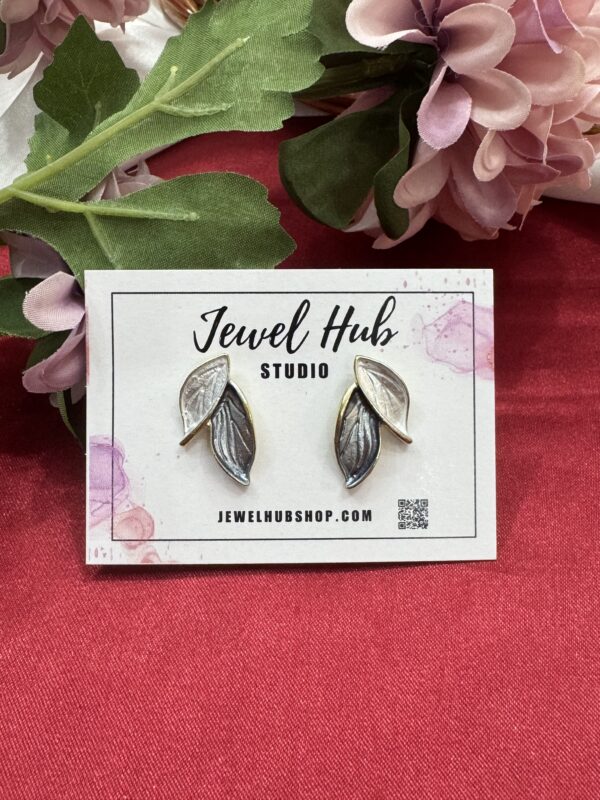 Dual Shade Leaf Earrings