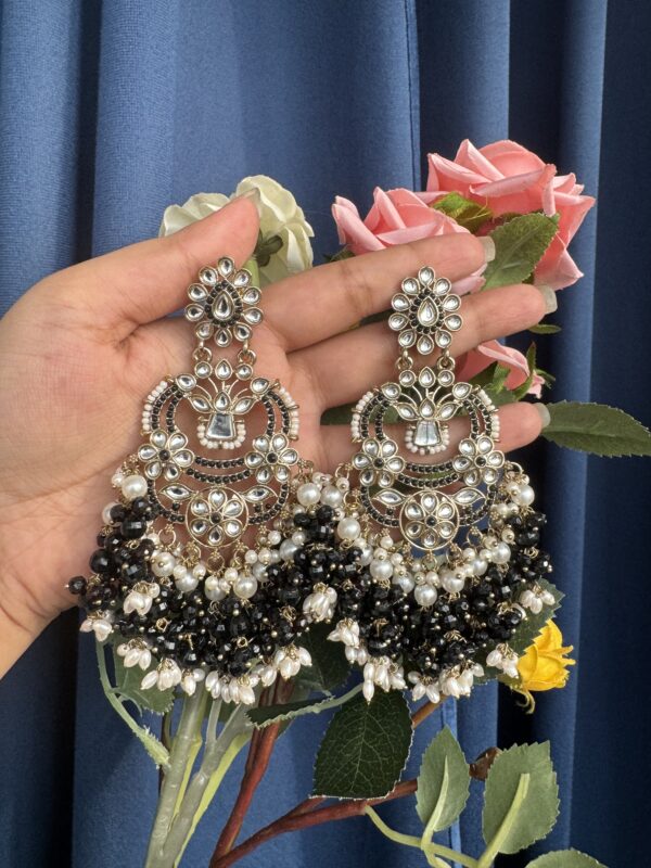 Nia Premium Earrings - Black