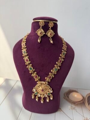 Palavi Temple Jewellery Stone Set