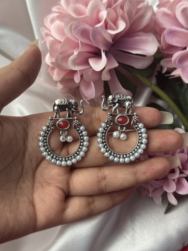 Stone Haathi Earrings - Red