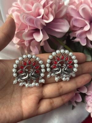 Bird Peal Studs – Red