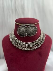 Pair of oxidised set