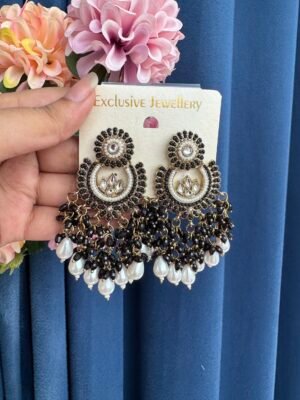 Pakhi Chandbali – Black