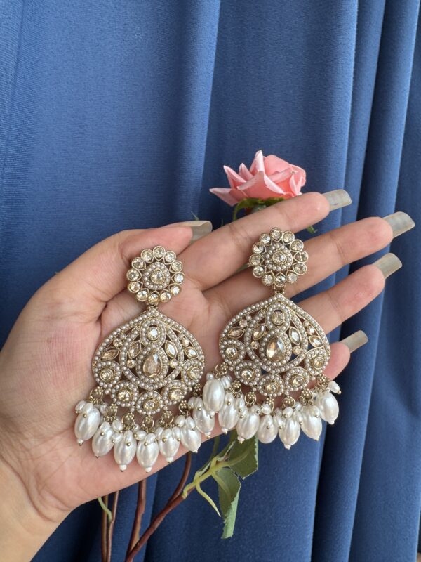 Seema Kundan Chandbali - White
