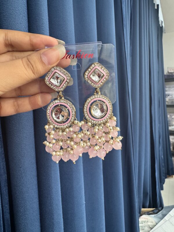 Manjot Lightweight Kundan Earrings - Light Pink