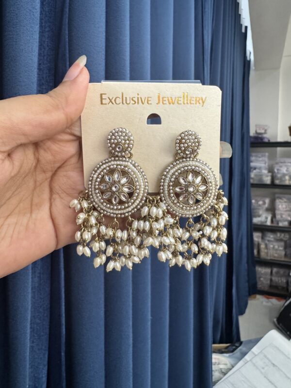 Zaara Kundan Earrings - White
