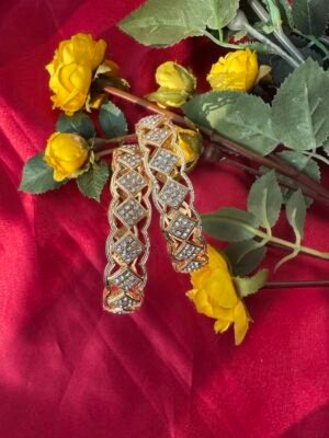 Rhea Unique Kundan Kada – Set of 2