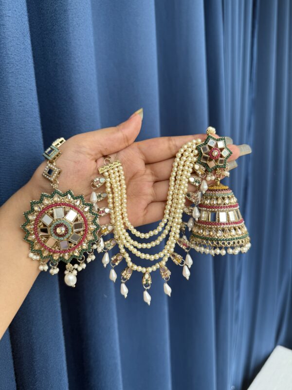Maharani Kundan Earrings with Kaan Chain and Mangtika