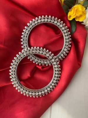 Pearl Silver Kundan Kada – Set of 2