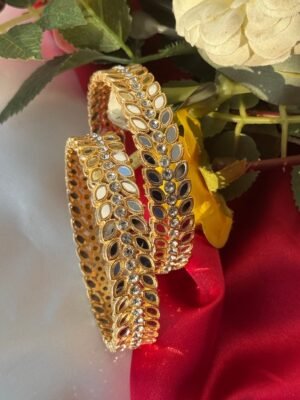 Geeta Kundan Mirror Kada