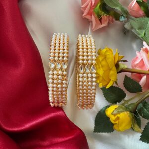 Pearl Kundan Kada