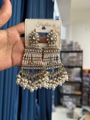 Mehnoor Kundan Chandbali – White