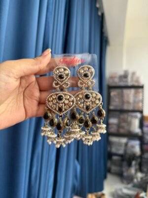 Shivi Kundan Earrings – Black