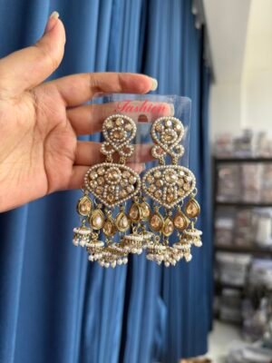 Shivi Kundan Earrings – Golden