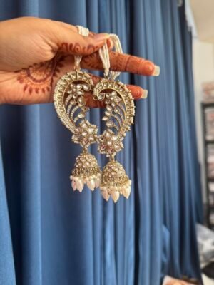 Earcuff Jhumka With Kaan Chain – White