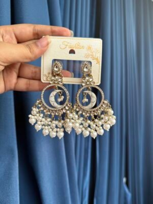 Sitara Chandbali – White