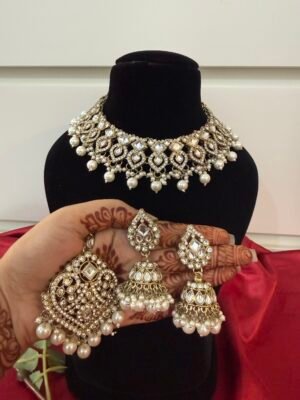 Vaani Premium Kundan Set – White