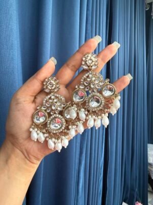 Ahana Kundan Earrings – White