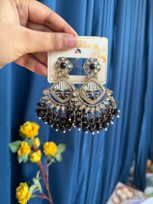 Vidhi Kundan Earrings – Black