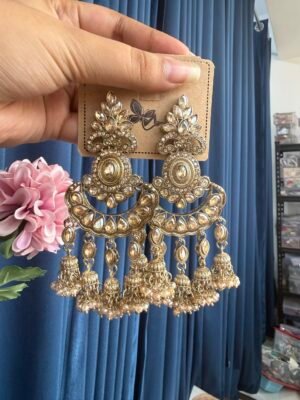 Himanshi Kundan Earrings – Golden