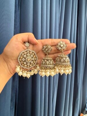Ansha Jhumka Mangtika Set – White