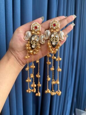 Mehreen Kashmiri Dejhoor Earrings – Red Blue