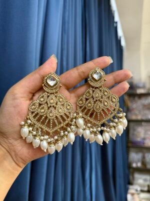 Navya White Kundan Earrings