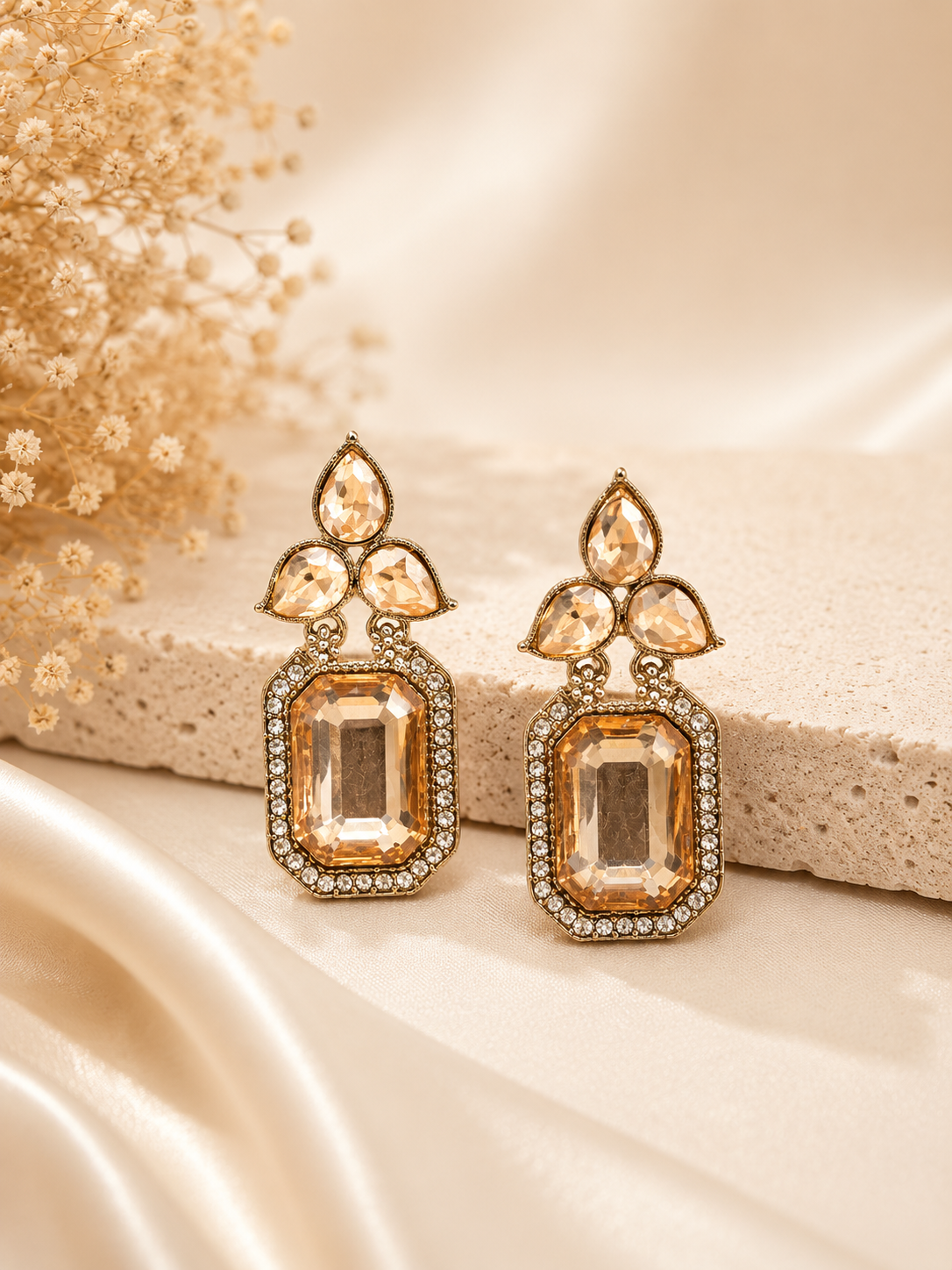 Aarini Golden Kundan Stud Earrings