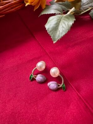 Tulip Pearl Earrings