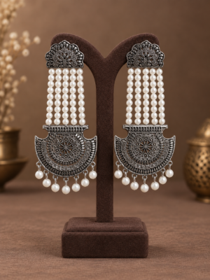 Oxidised long pearl strand earrings measuring 9 cm